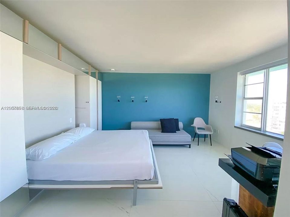 Murphy bed in 3rd bedroom