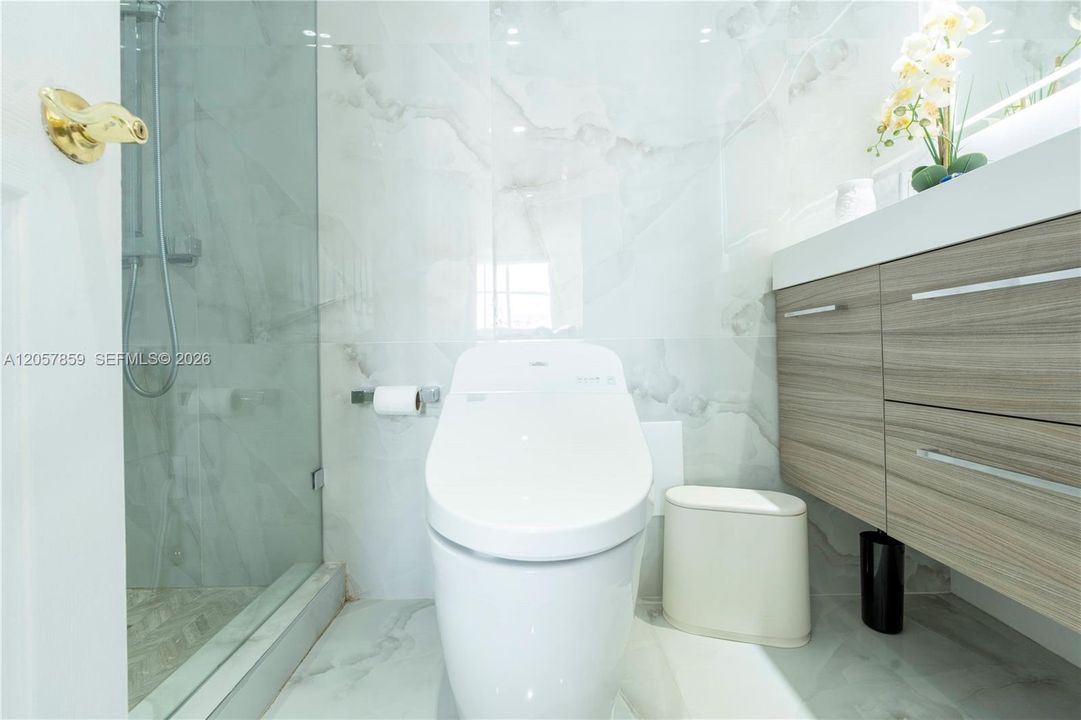 На продажу: $419,900 (1 спален, 1 ванн, 910 Квадратных фут)