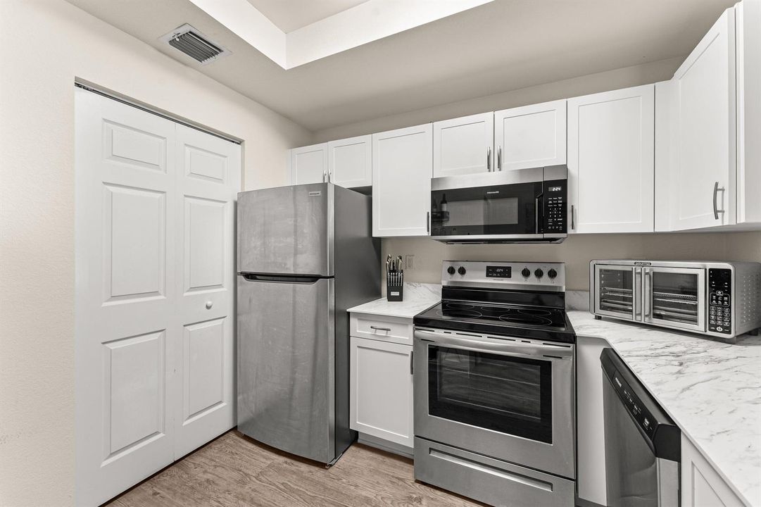 007-2801SarentoPlace-102-PalmBeachGarden