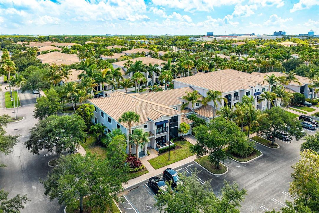 033-2801SarentoPlace-102-PalmBeachGarden