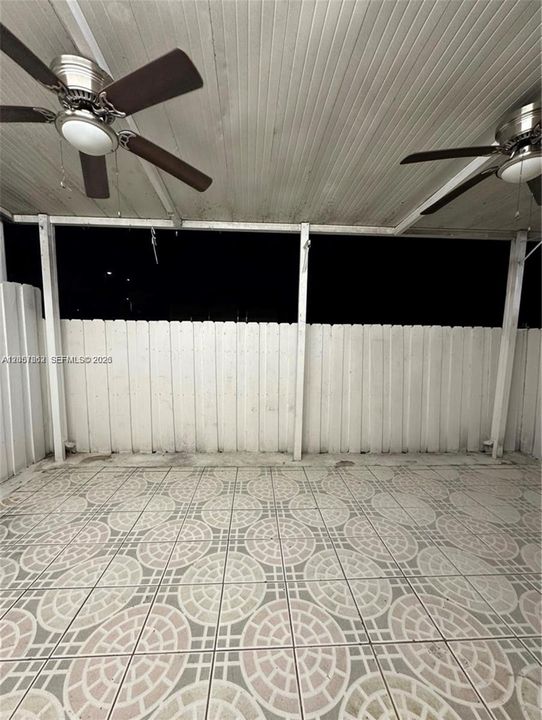 For Rent: $2,500 (2 beds, 1 baths, 930 Square Feet)
