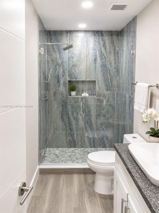 For Sale: $450,000 (2 beds, 2 baths, 1460 Square Feet)