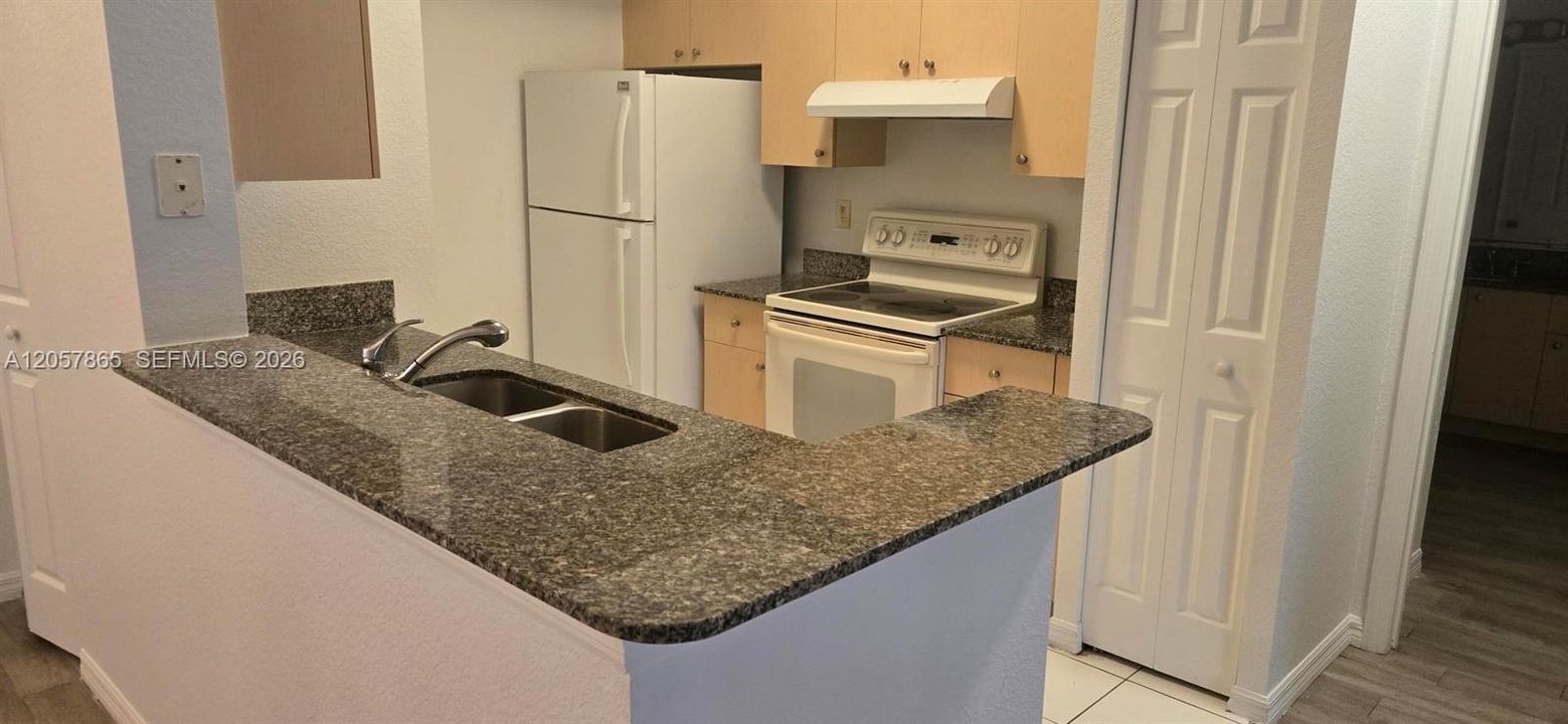 En Venta: $390,000 (3 camas, 2 baños, 1450 Pies cuadrados)