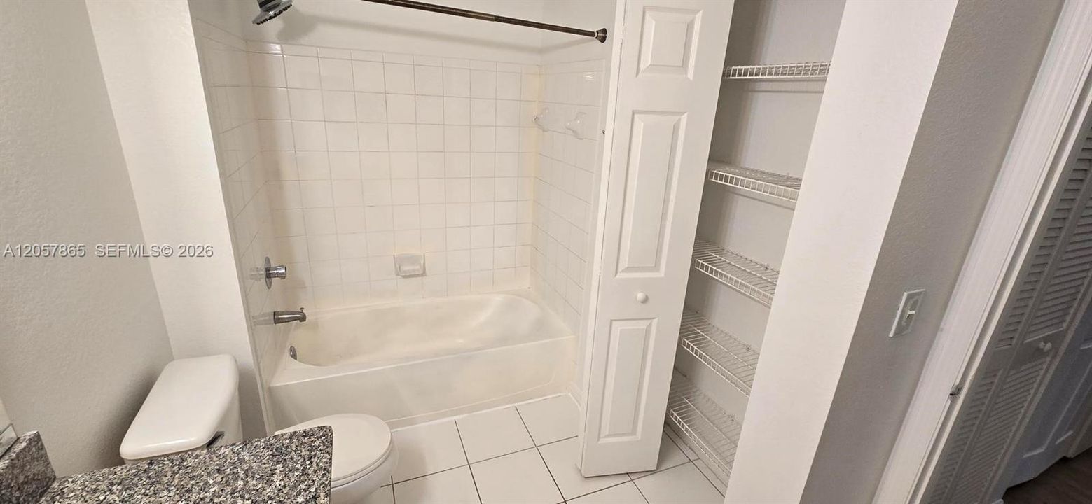 En Venta: $390,000 (3 camas, 2 baños, 1450 Pies cuadrados)