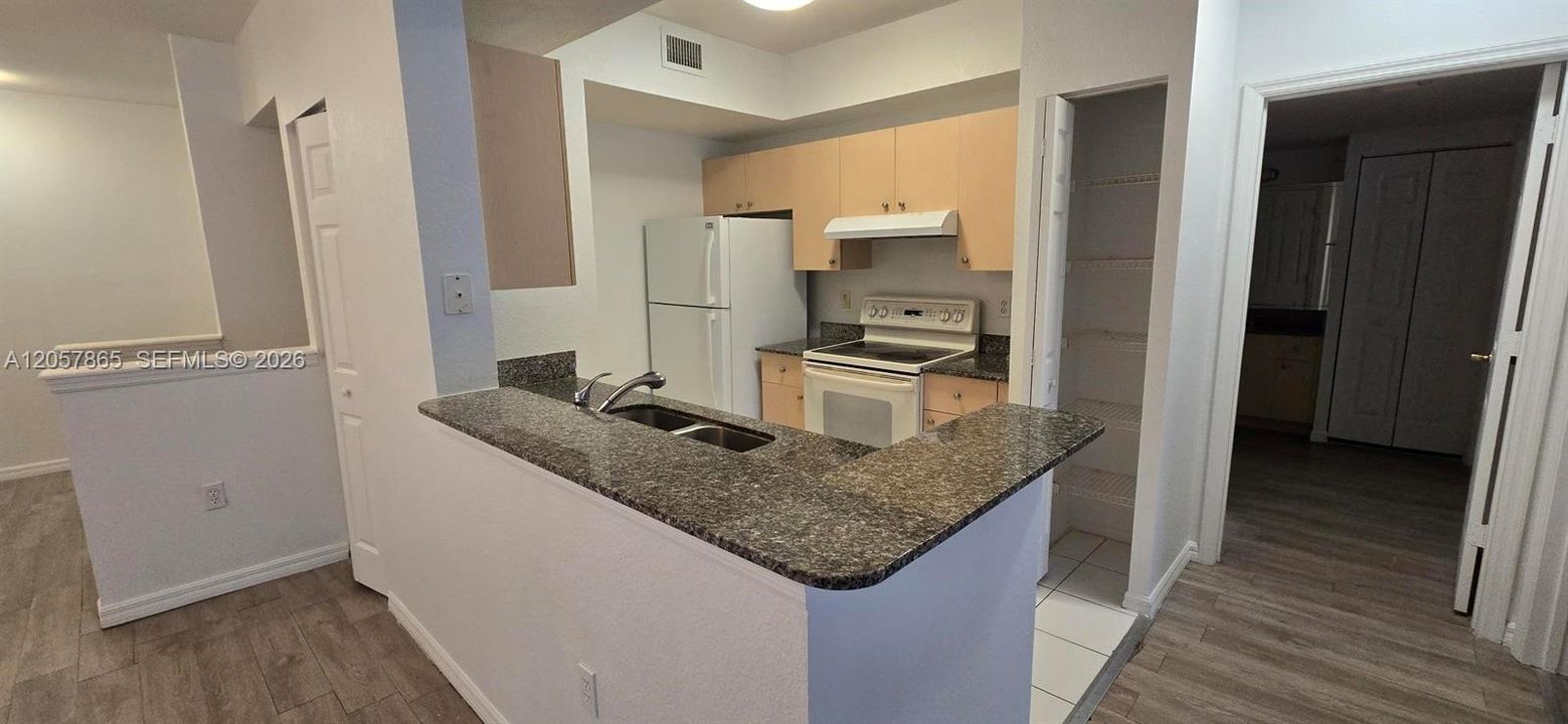 En Venta: $390,000 (3 camas, 2 baños, 1450 Pies cuadrados)