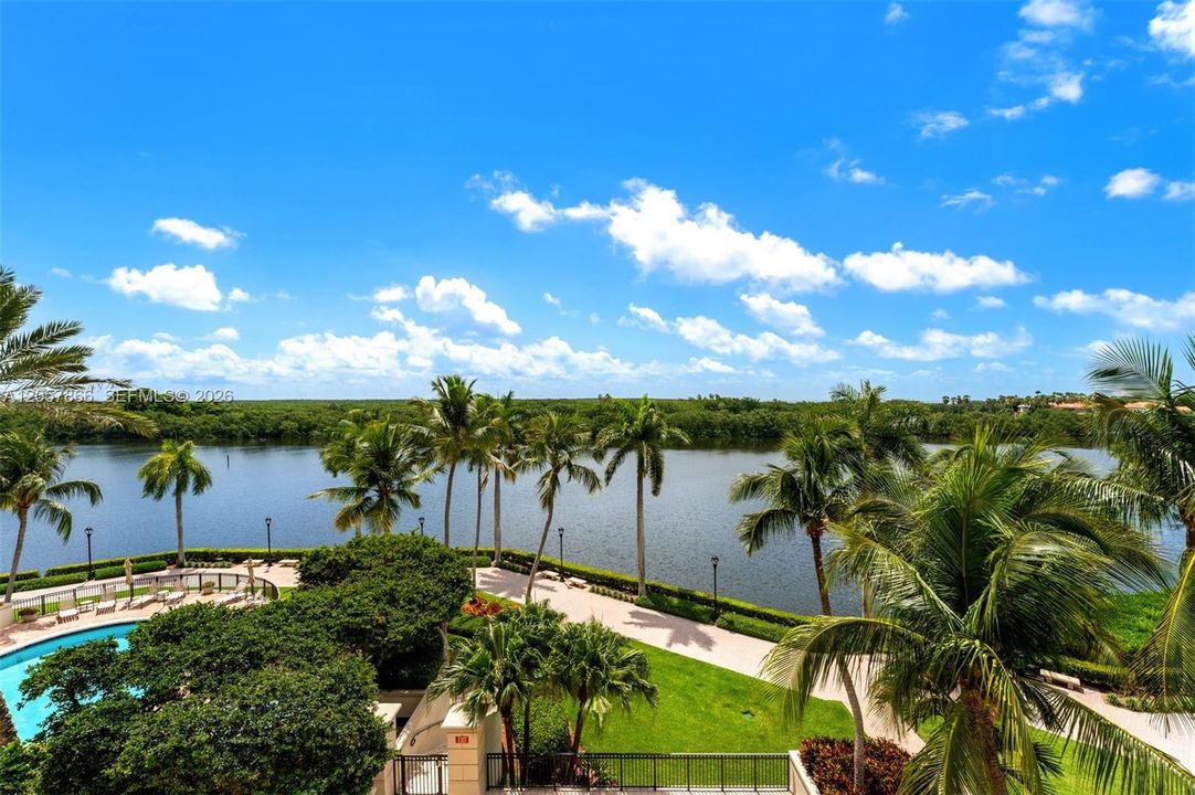 En Venta: $1,899,000 (4 camas, 4 baños, 2740 Pies cuadrados)