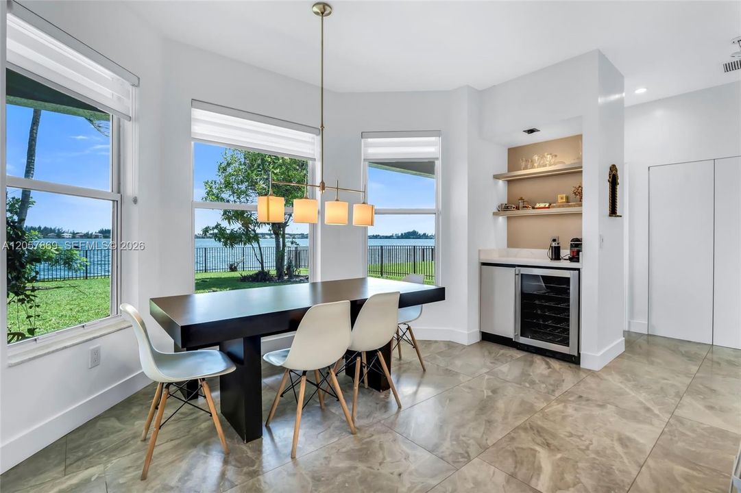 For Sale: $1,150,000 (5 beds, 4 baths, 3372 Square Feet)