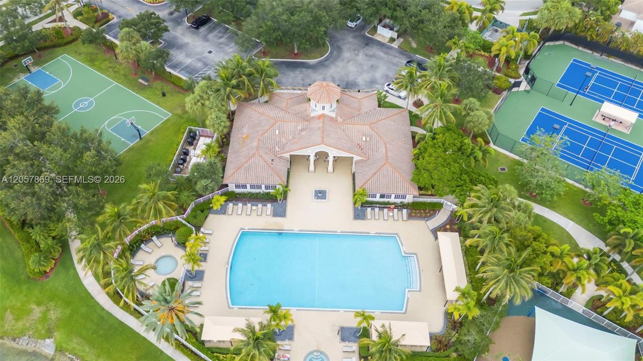 For Sale: $1,150,000 (5 beds, 4 baths, 3372 Square Feet)