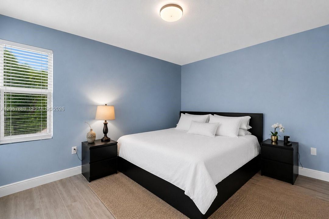 For Sale: $1,150,000 (5 beds, 4 baths, 3372 Square Feet)