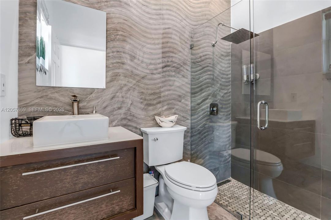 For Sale: $1,150,000 (5 beds, 4 baths, 3372 Square Feet)