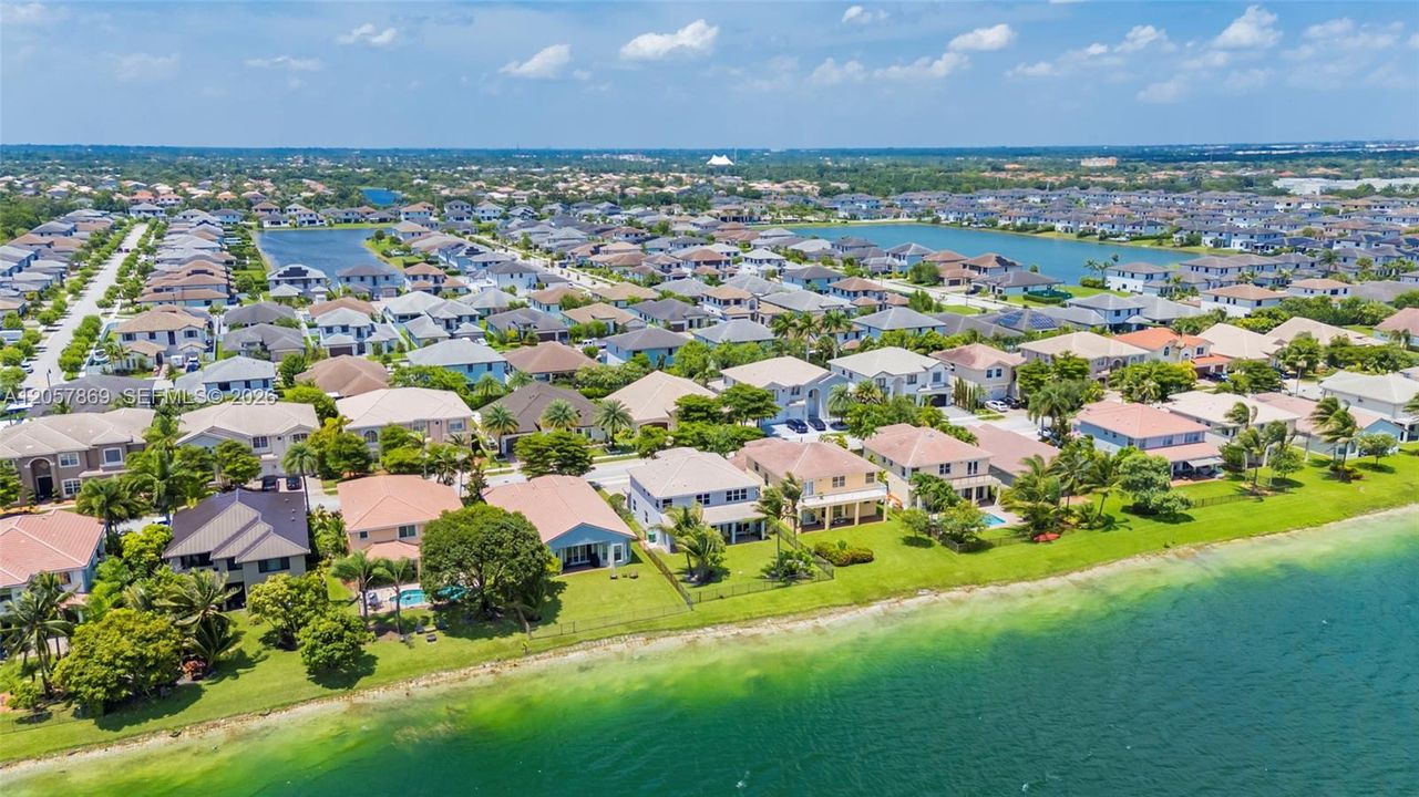 For Sale: $1,150,000 (5 beds, 4 baths, 3372 Square Feet)