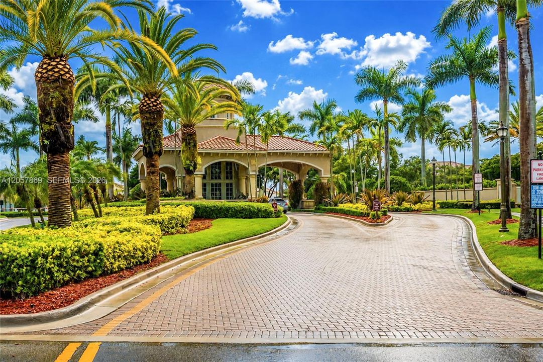 For Sale: $1,150,000 (5 beds, 4 baths, 3372 Square Feet)