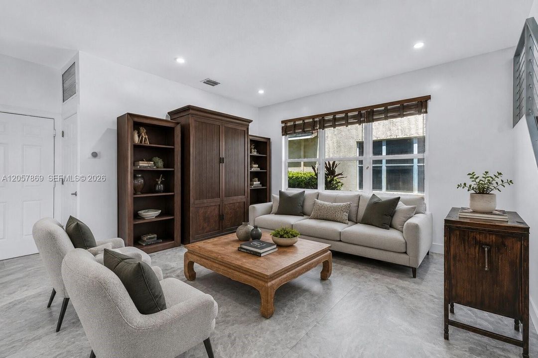 For Sale: $1,150,000 (5 beds, 4 baths, 3372 Square Feet)