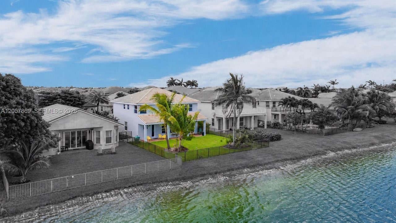 For Sale: $1,150,000 (5 beds, 4 baths, 3372 Square Feet)