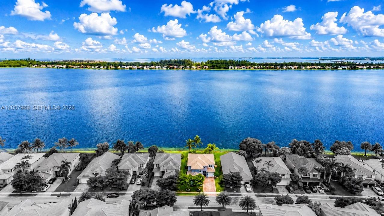 For Sale: $1,150,000 (5 beds, 4 baths, 3372 Square Feet)