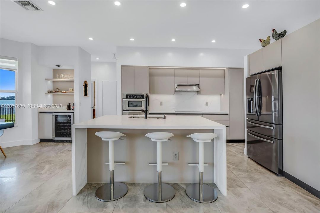 For Sale: $1,150,000 (5 beds, 4 baths, 3372 Square Feet)