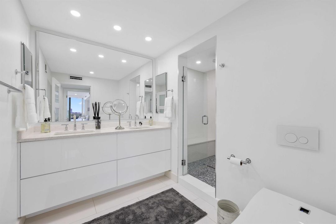 Guest Bathroom 2