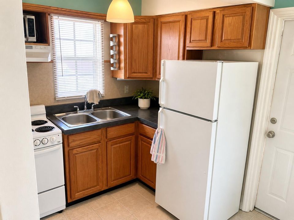 1428 NE 5 terr