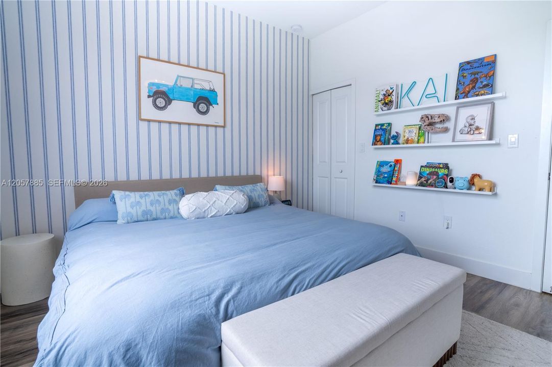 На продажу: $590,000 (3 спален, 3 ванн, 1824 Квадратных фут)