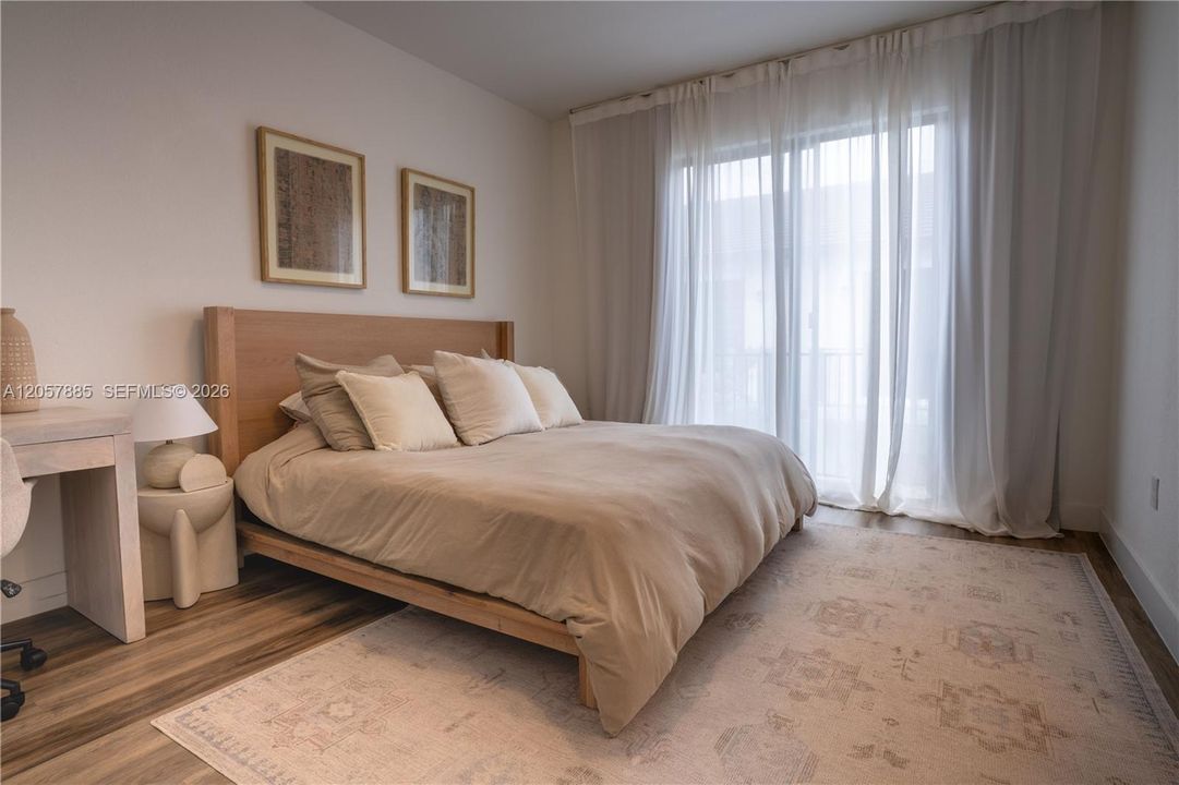 На продажу: $590,000 (3 спален, 3 ванн, 1824 Квадратных фут)