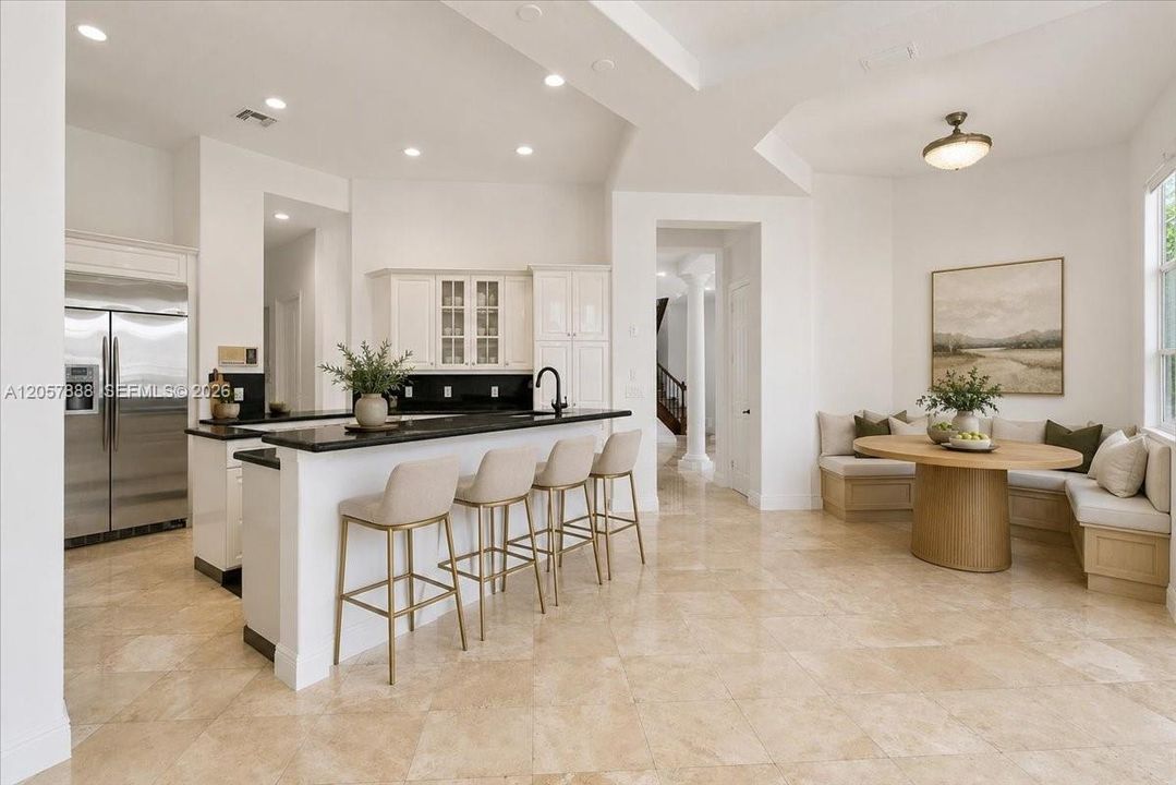 BRIGHT, CLEAN AND SPACIOUS!