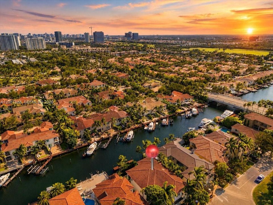 YOUR DREAM HOME AT SUNSET!
