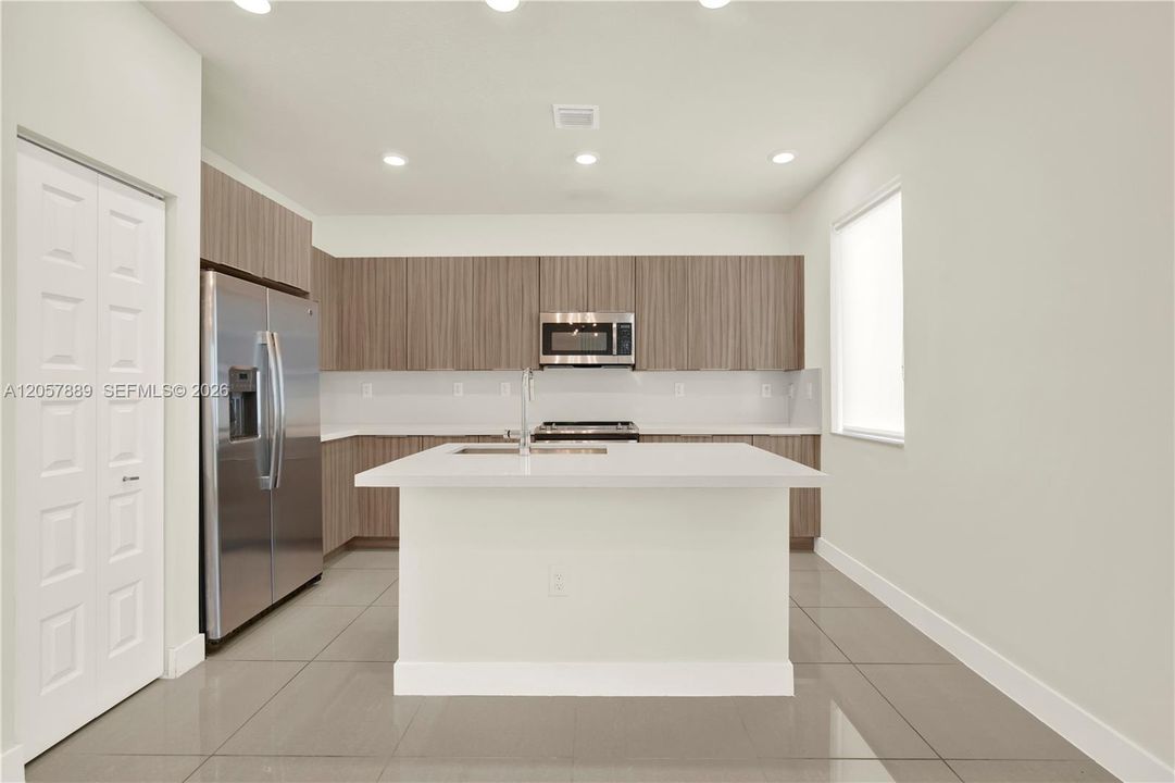 For Sale: $729,000 (3 beds, 2 baths, 1570 Square Feet)