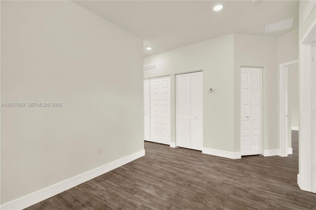 For Sale: $729,000 (3 beds, 2 baths, 1570 Square Feet)