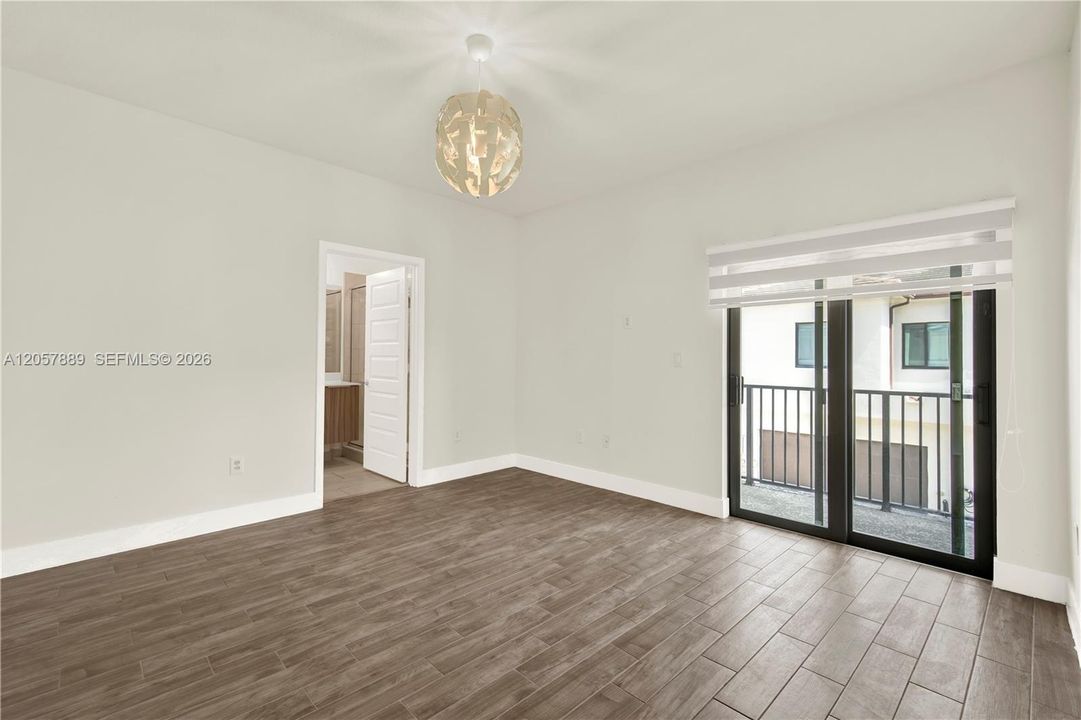 For Sale: $729,000 (3 beds, 2 baths, 1570 Square Feet)