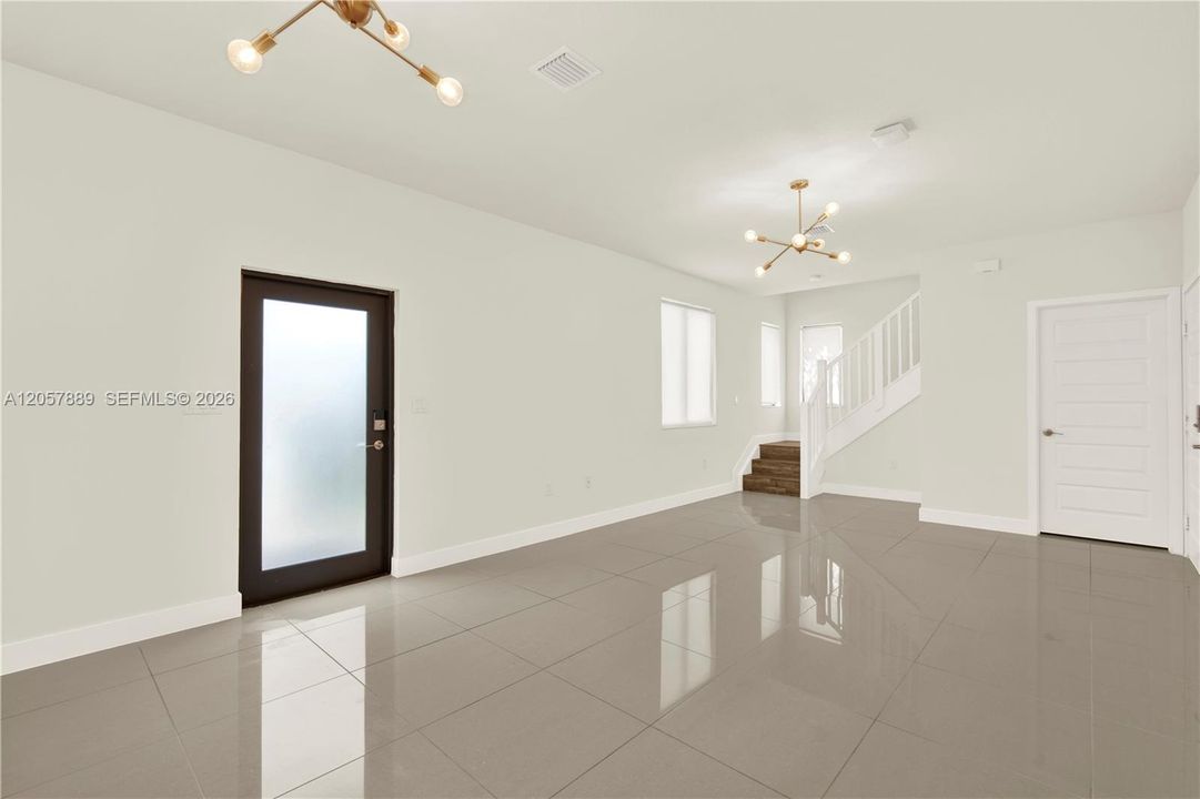 For Sale: $729,000 (3 beds, 2 baths, 1570 Square Feet)