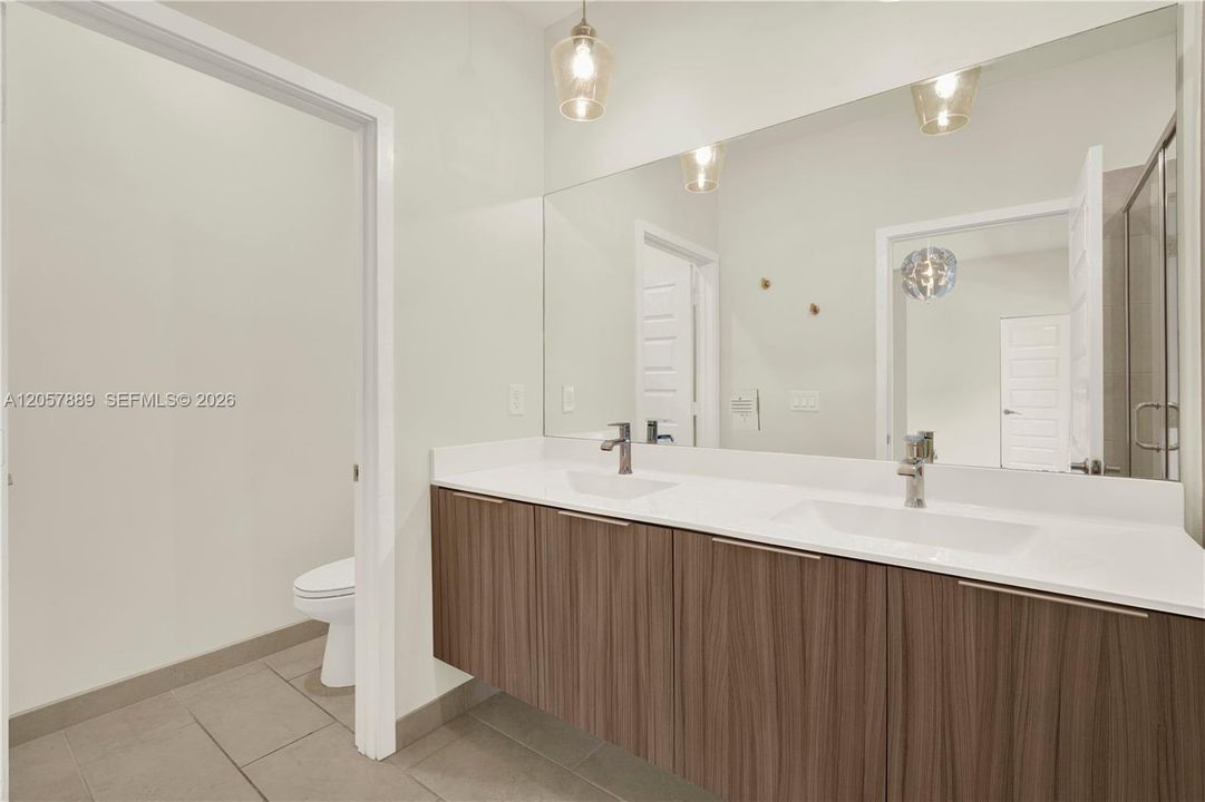 For Sale: $729,000 (3 beds, 2 baths, 1570 Square Feet)