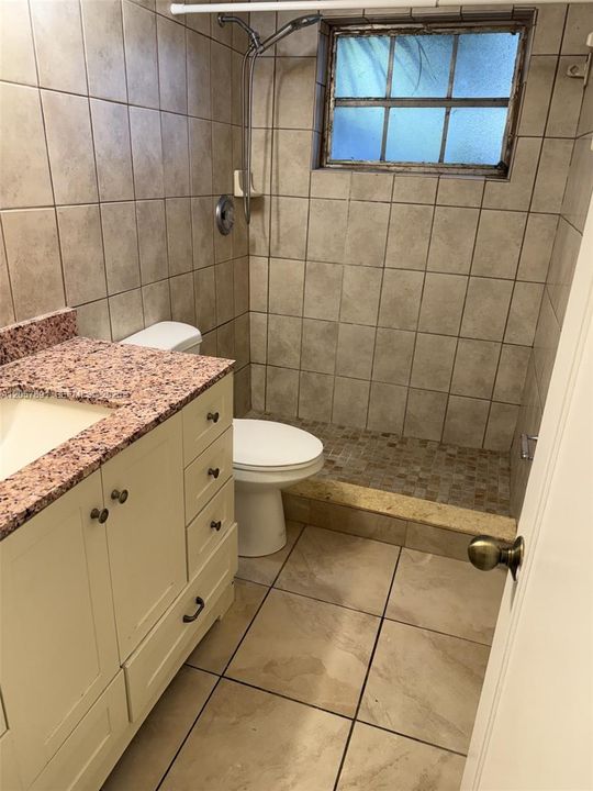 For Rent: $4,500 (4 beds, 2 baths, 1863 Square Feet)