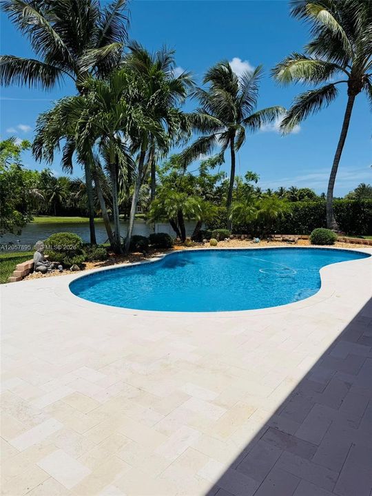 En Venta: $2,250,000 (5 camas, 4 baños, 4225 Pies cuadrados)