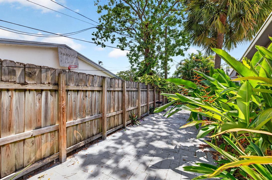 24-web-or-mls-699A2181