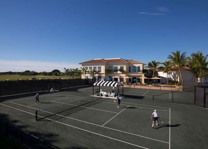 Ibis Tennis