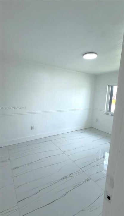 В аренду: $4,000 (3 спален, 2 ванн, 1319 Квадратных фут)