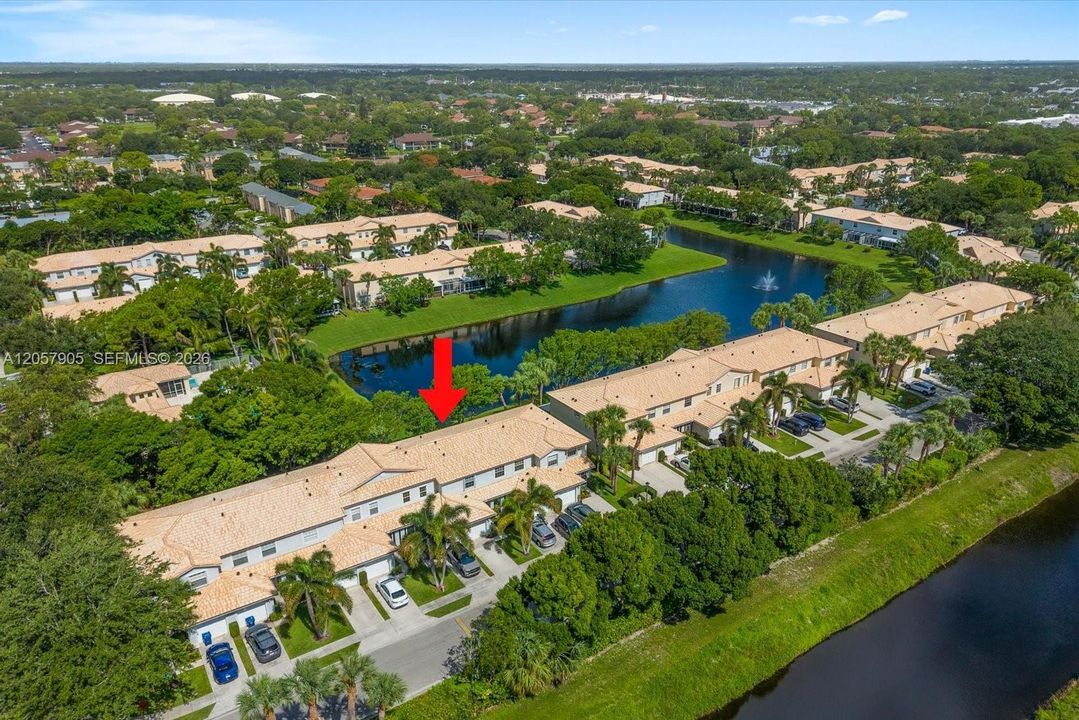 На продажу: $368,000 (2 спален, 2 ванн, 1233 Квадратных фут)