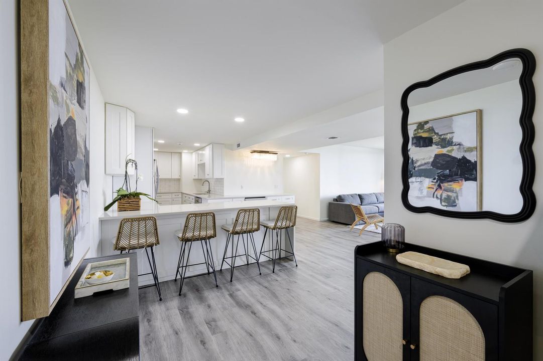 Kitchen / Foyer