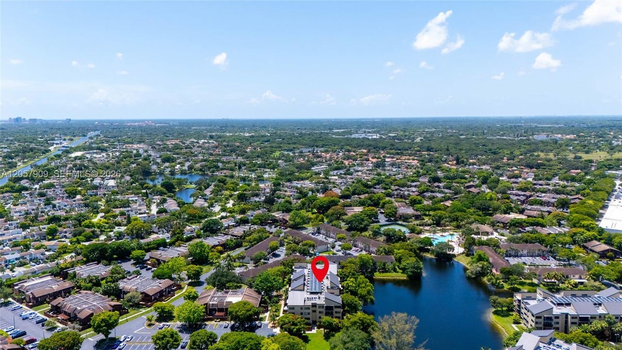 For Sale: $299,000 (2 beds, 2 baths, 1330 Square Feet)