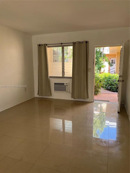 En Renta: $1,450 (0 camas, 1 baños, 1640 Pies cuadrados)