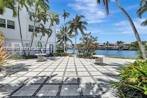 For Sale: $240,000 (1 beds, 1 baths, 850 Square Feet)