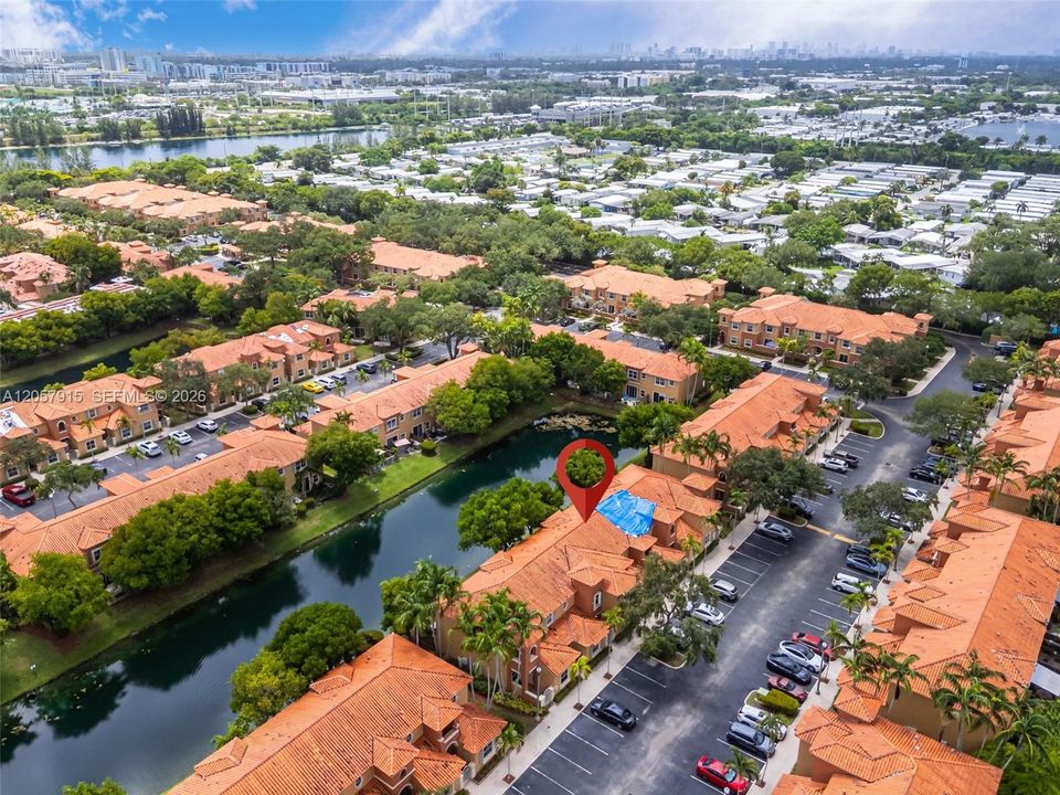 На продажу: $379,000 (2 спален, 2 ванн, 1379 Квадратных фут)