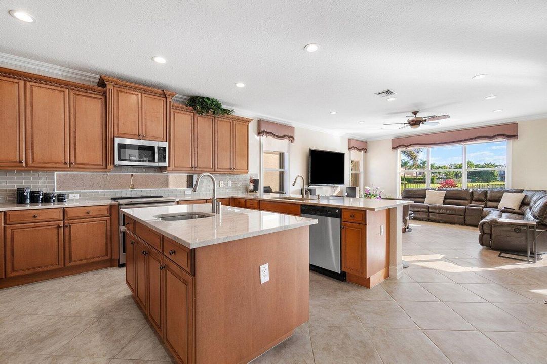 011-11380SandstoneHillTerrace-BoyntonBea
