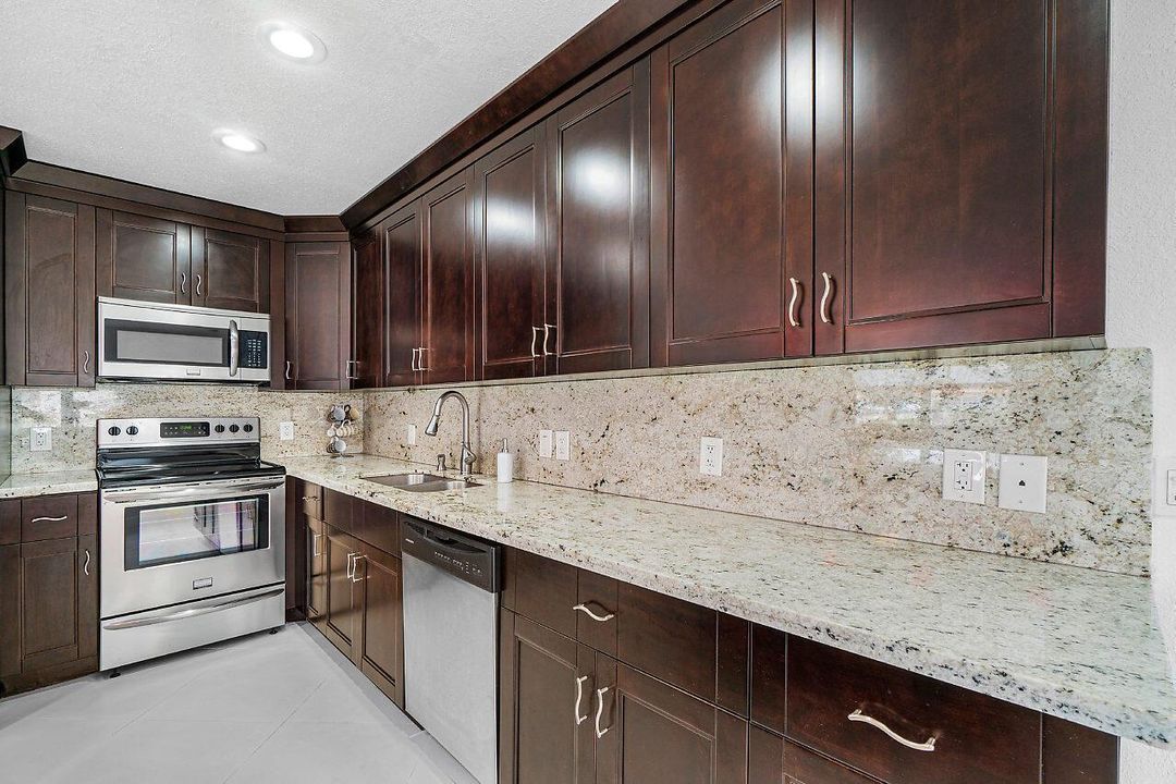 014-143SevilleWay-DelrayBeach-FL-small