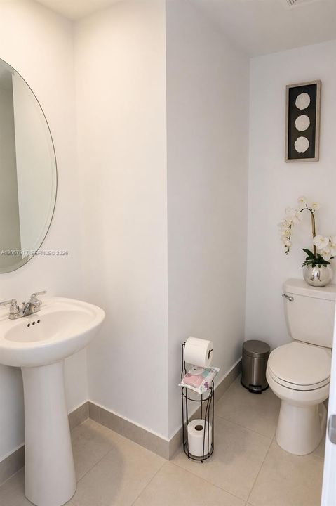 В аренду: $3,890 (3 спален, 2 ванн, 1812 Квадратных фут)
