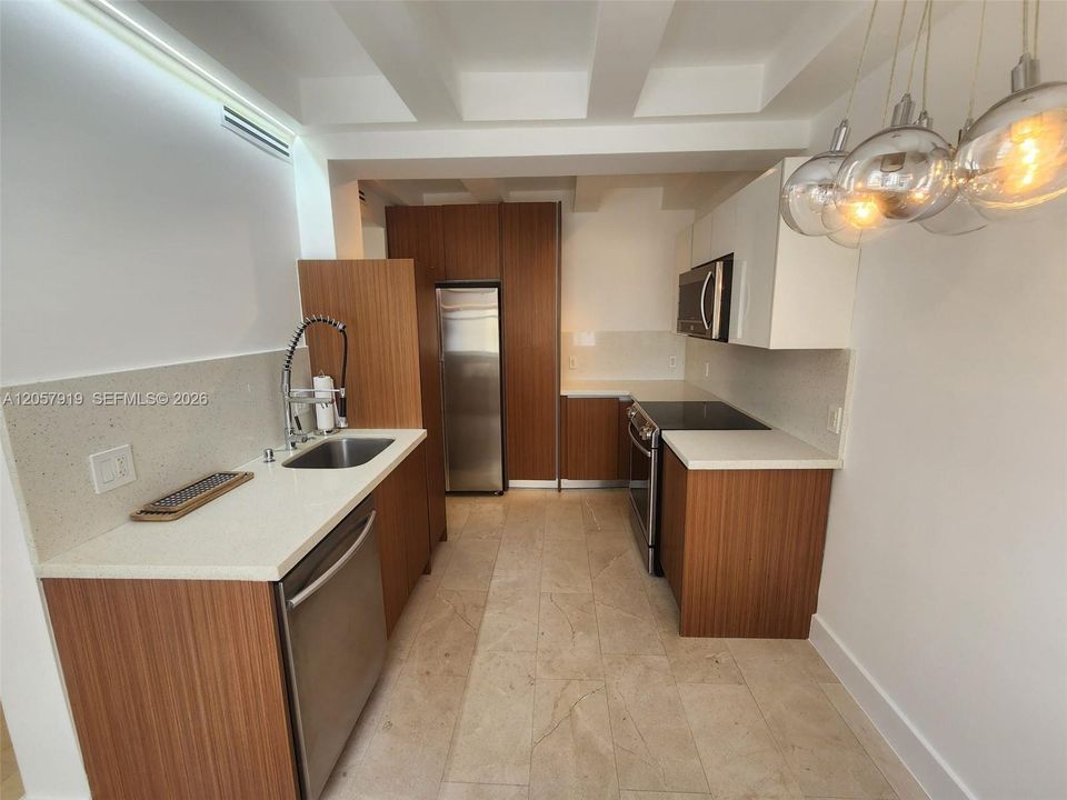 В аренду: $2,200 (1 спален, 1 ванн, 540 Квадратных фут)