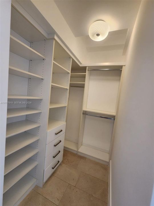 В аренду: $2,200 (1 спален, 1 ванн, 540 Квадратных фут)