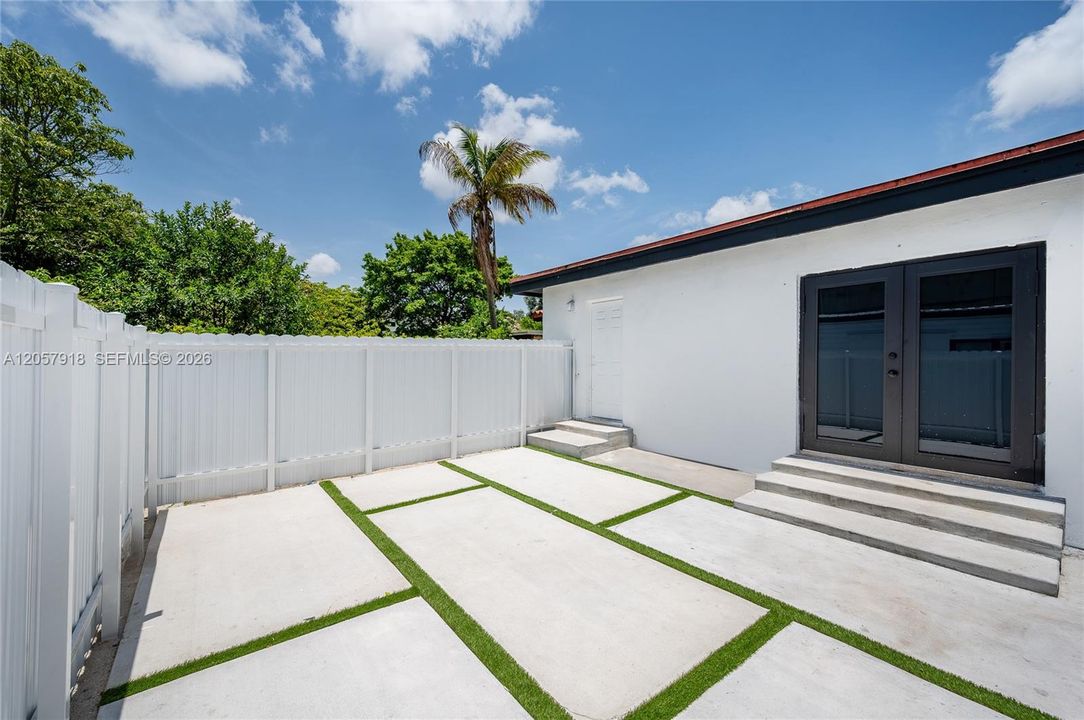 For Sale: $1,250,000 (0 beds, 0 baths, 2578 Square Feet)