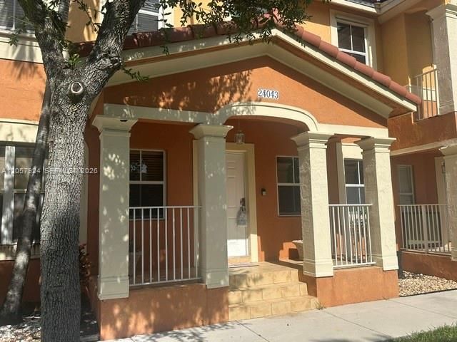 В аренду: $2,700 (4 спален, 3 ванн, 1661 Квадратных фут)