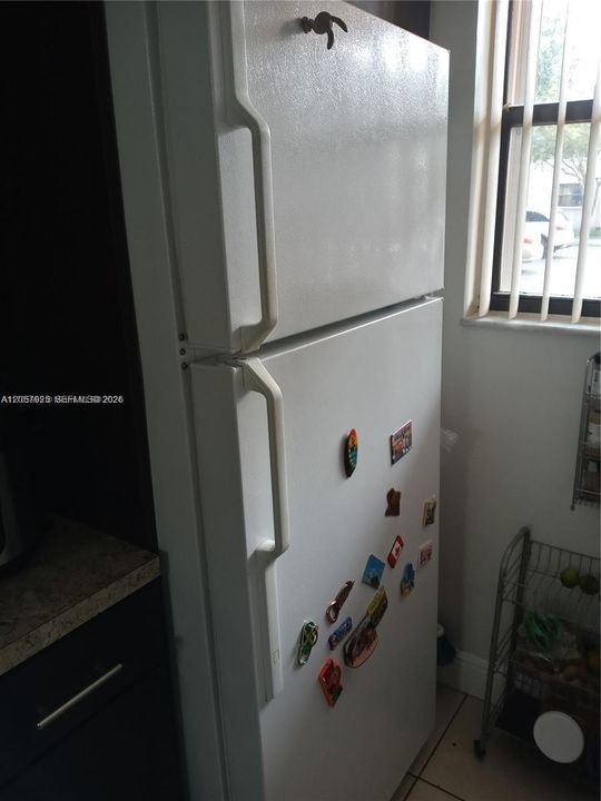 На продажу: $275,000 (2 спален, 2 ванн, 958 Квадратных фут)